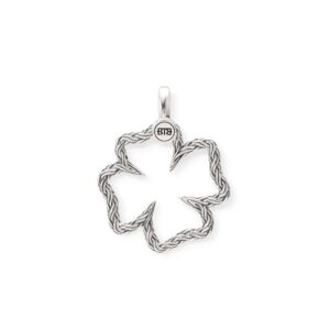 683 one -Buddha to Buddha  Katja clover pendant Zilver