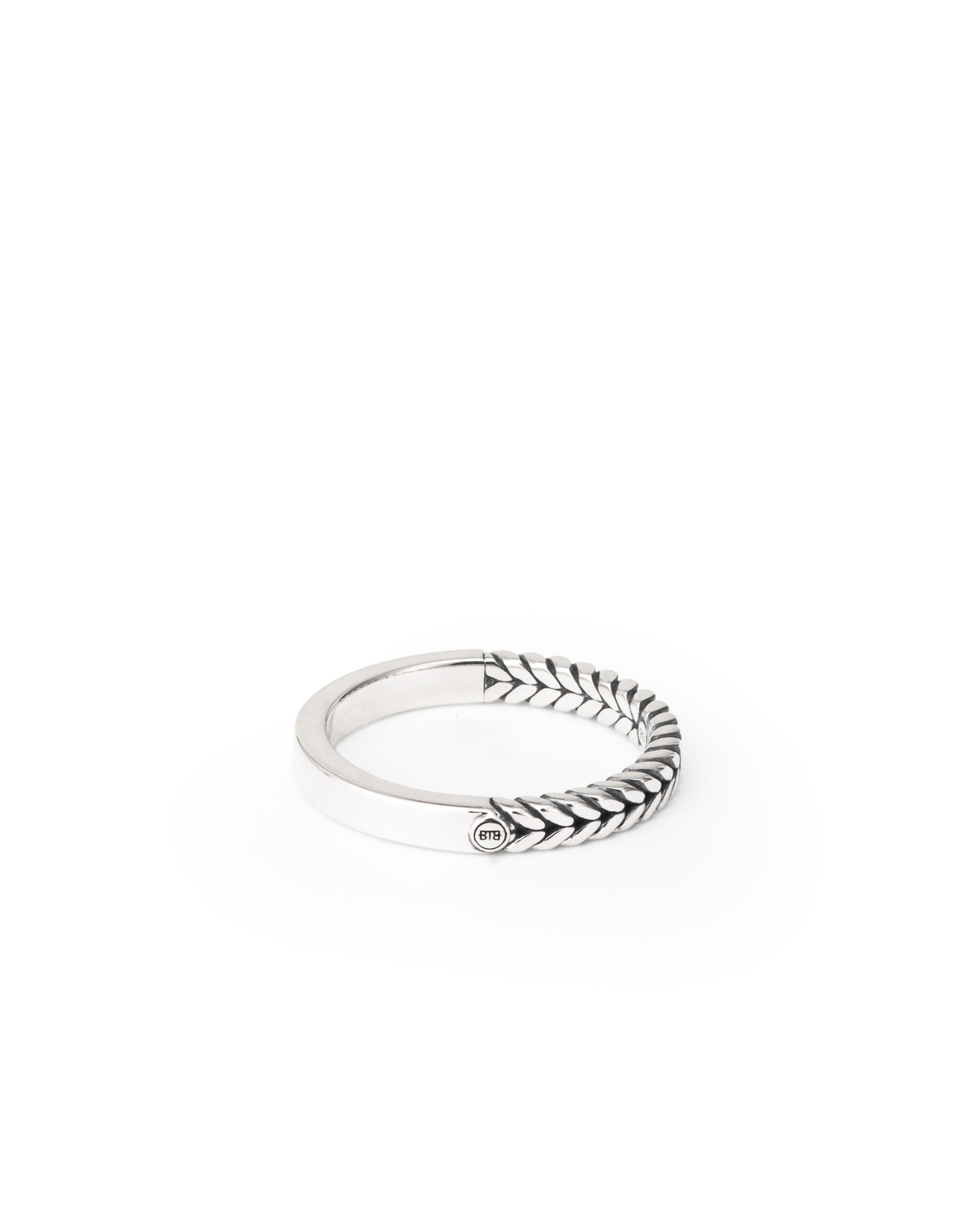330 16 - Buddha to Buddha Barbara mini dual ring zilver